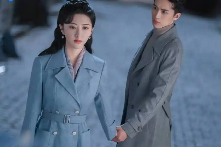 《流光之城》糖分告急,冯世真身世浮出水面,和容嘉上开启虐恋_容定坤