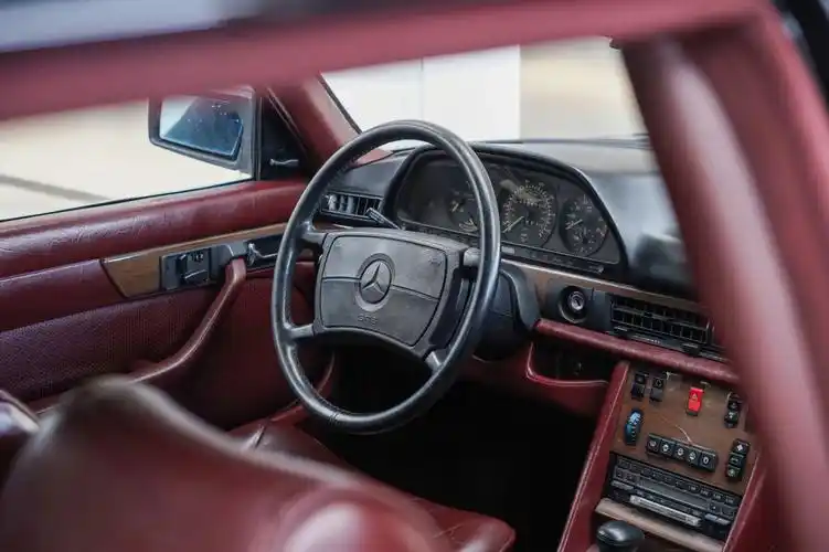 奔驰w126  #奔驰amg  #奔驰s级  #广州牌  #粤a  #奔驰c126  #别墅