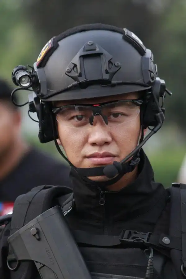 特警力量热力出击赵荀请叫我神枪手赵小黑