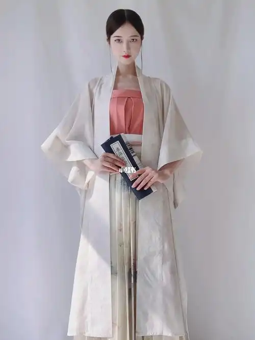 宋制汉服的三种穿法涵盖了春夏秋三季你更