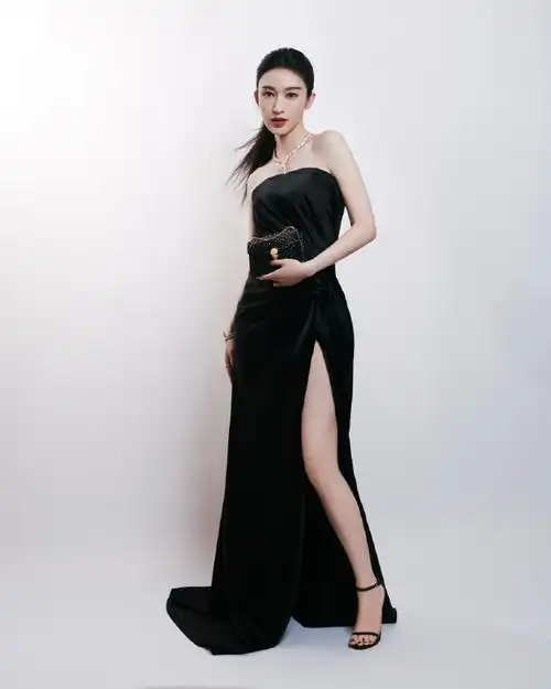 张俪#张俪男人装太诱惑了