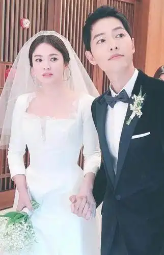 宋慧乔结婚前的婚纱照,和宋仲基那款有的一比