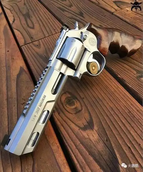 转轮手枪美图安全可靠逼格高