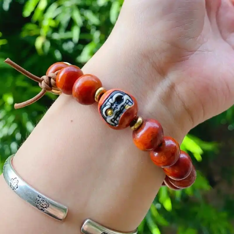 牛骨手串搭配 藏式牦牛骨手串 配饰:根付达摩蛋,8k包金77925银天眼