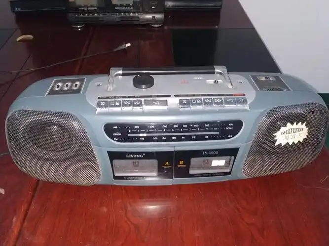 老式二合一录音机,100元,有收藏意义,有意者联系转转吧13181102044(同