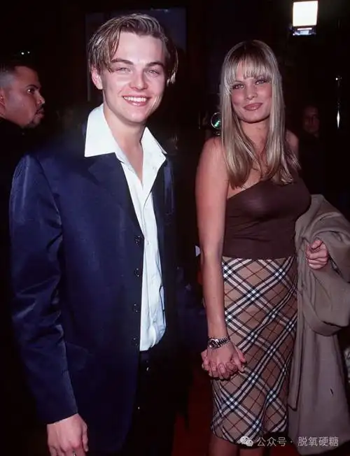 1997年,与模特海伦娜克里斯滕森交往.1998年,与模特安珀瓦莱塔交往.