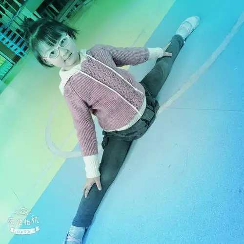 金星幼儿园舞蹈班:《横叉》 教师:果果