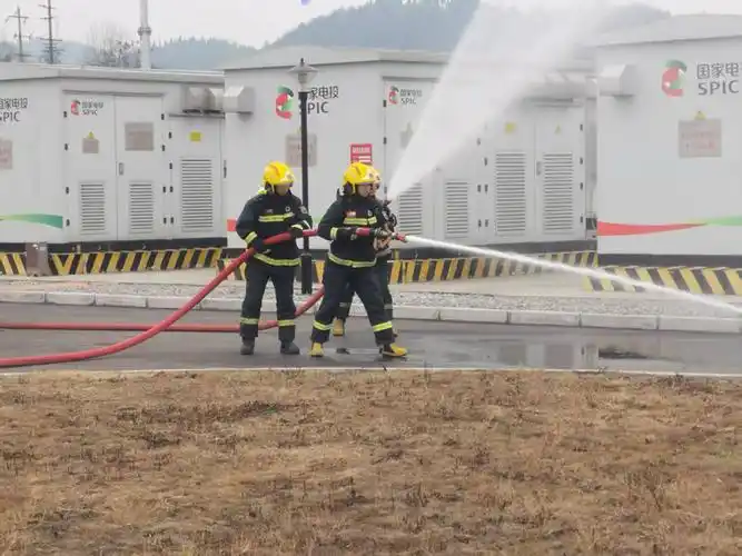 黔西市开展储能电站电池舱火灾应急演练