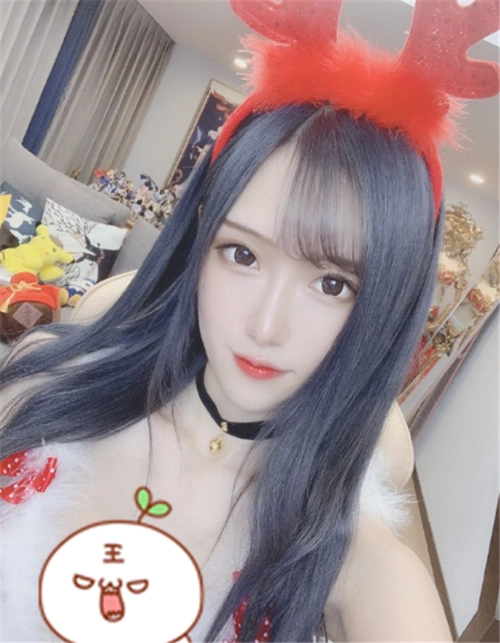 原创腐团儿cos圣诞小麋鹿,戴上鹿角的那一刻粉丝炸锅,达到颜值巅峰