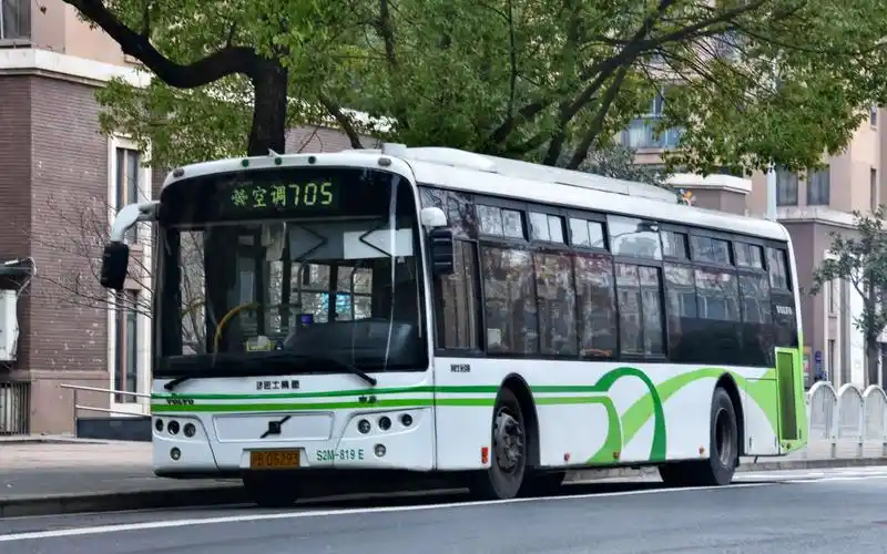 【上海最后的趴趴】上海公交705路v6le运行随拍