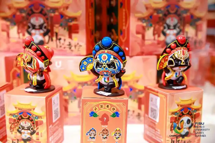 乖萌蓉宝随大运特许店现身鸟巢用文创传递巴蜀魅力