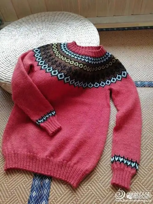 中细线只剩200克,闺女6岁儿子7岁了,要织一件儿童毛衣也只能是配色的