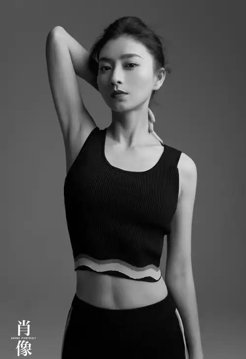 斓曦时尚优雅写真图片