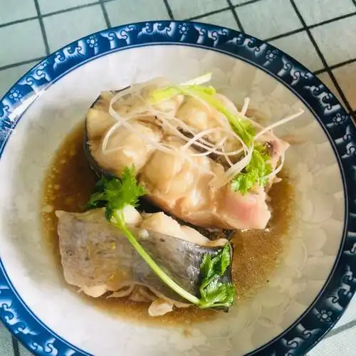 小贴士: 1,腌过的鱼上笼前要冲洗干净.