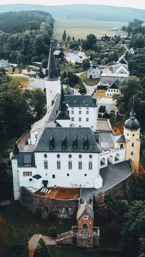 复古城堡建筑风光图片手机壁纸