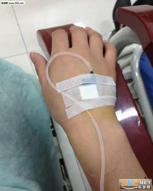 使用方法qq添加:1,下载解压缩;2,登陆qq后,随意点一个号码聊天;3,在