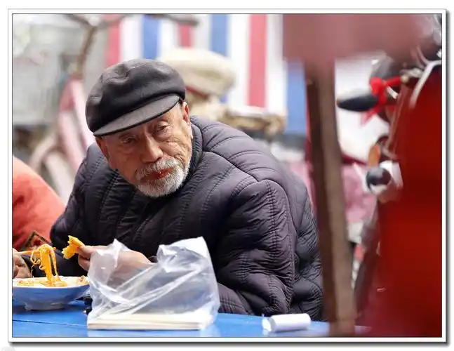 咸阳武功河滩会关中老汉特写