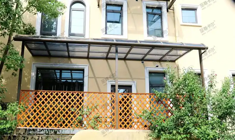 露台遮阳棚选择铝合金雨棚,都有哪些优势呢?