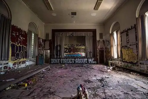 [ 废墟纪元 ] "再不听话就让你永远消失"——废弃的儿童精神病院实录