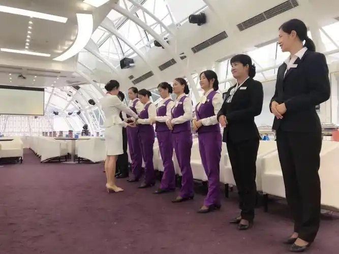 金航游轮服务礼仪实战练习