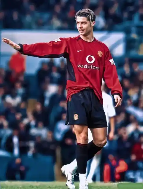 c罗年轻时有多帅?颜值巅峰期犹如校园初恋,五官清秀,五官精致