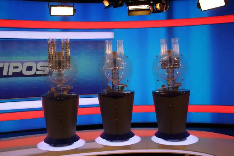 见证透明开奖体彩摇奖机即将换新