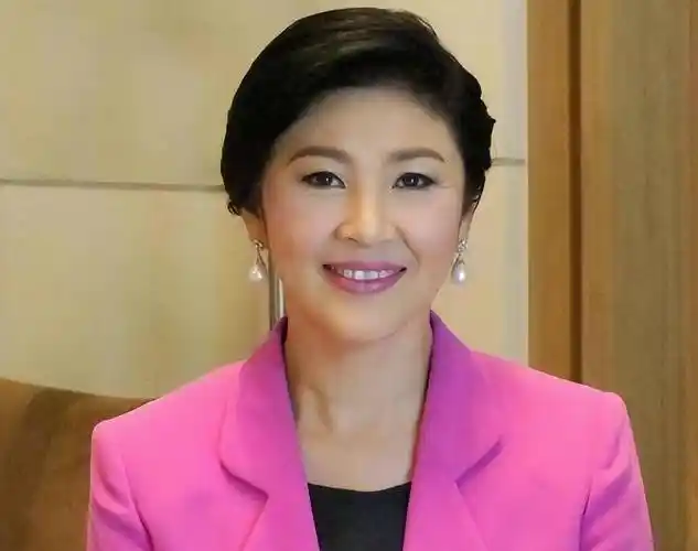 从总理到逃犯,泰国美女总理英拉,究竟经历了什么?_公司_民众_政坛