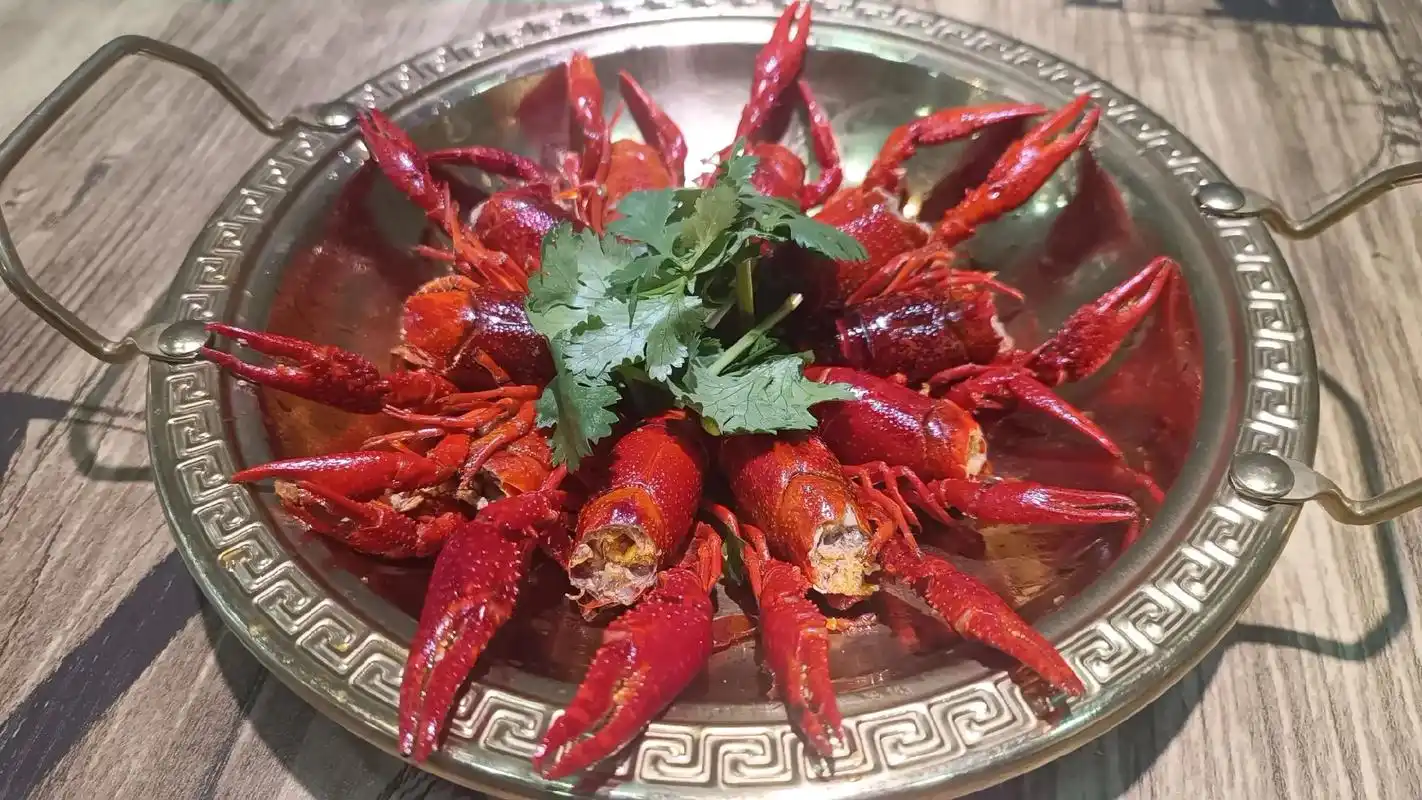 小店推出新品:辣卤小龙虾15.8一份(约.小店推出新品:辣卤 - 抖音