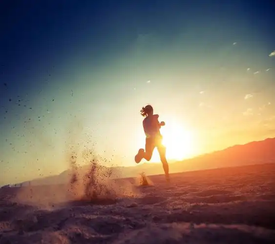 体育,跑步,运动,奔跑,夕阳下奔跑壁纸