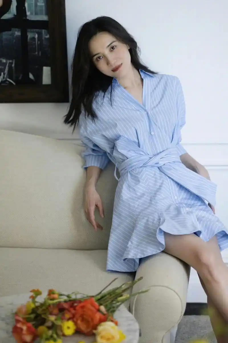 宋佳  小蛮腰  美腿玉足