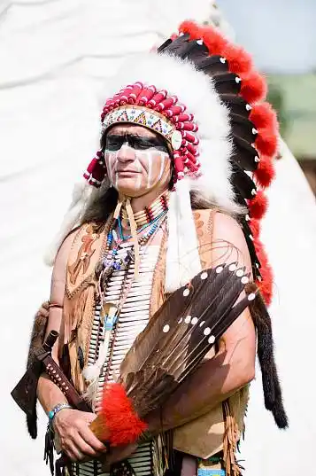 头像_美国印第安人_首领_传统服装_高清图片_全景视觉