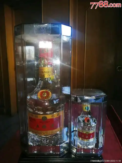 中国名酒2003年《五粮液》52度500ml,2018年《五粮液》52度50ml_价格