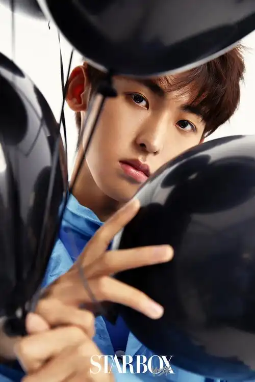 p>唐九洲,1998年2月5日出生于吉林长春,毕业于