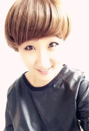 大长脸女生剪蘑菇头短发型图集 极力为你推荐添人气短头发系