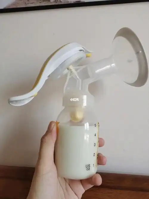 美德乐手动吸奶器