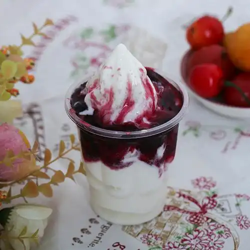 蓝莓果酱冰激凌