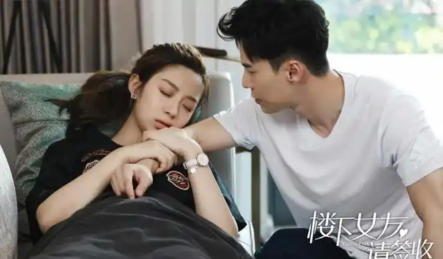 王冠逸徐好甜蜜搭戏楼下女友请签收定档播出温暖四月请签收