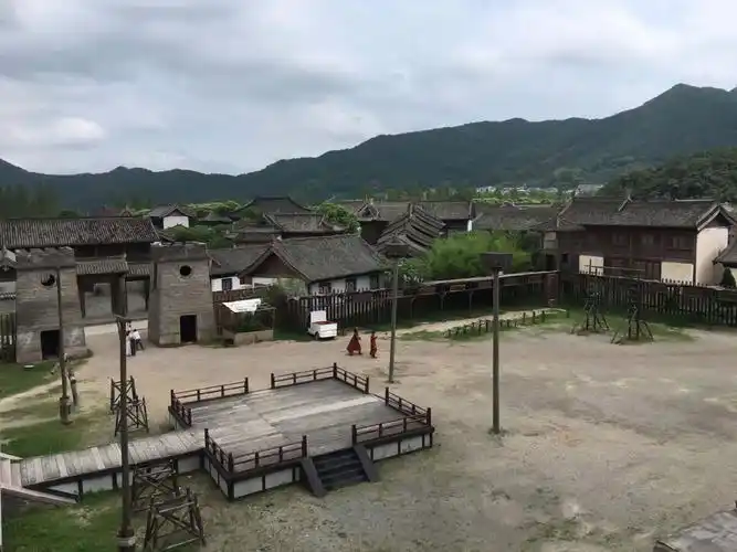 p>象山影视城位于 a target="_blank" href="/item/浙江省">浙江省