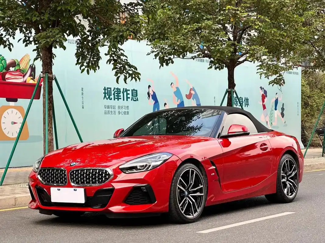 宝马z4敞篷跑车