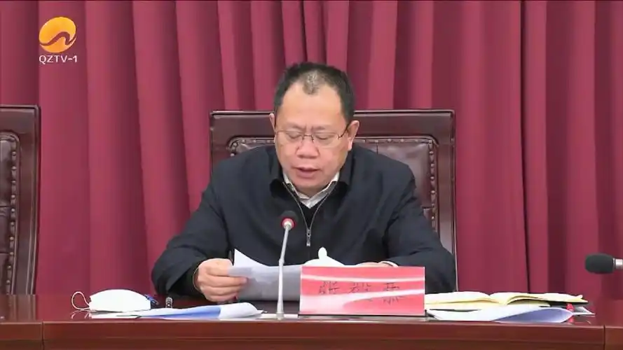 张毅恭蔡战胜与各地党政负责同志签订2023年平安建设,生态环境保护目