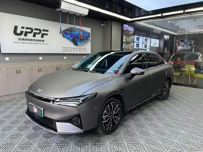 小鹏p5改色amg山灰