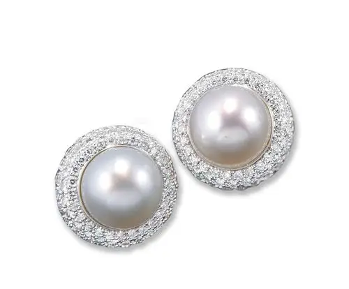 18k白金镶钻石南洋珍珠耳环一对
