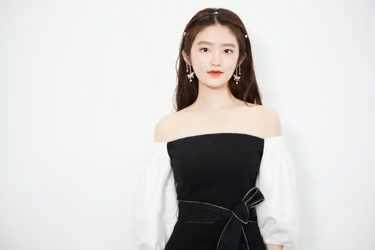 柴蔚通过北电表演考试 曾经的承欢格格长大了__凤凰网