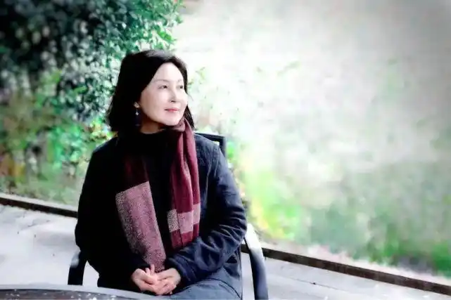 斯蒂芬妮·梅尔|暮光之城:午夜阳光|贝拉|爱德华|午夜阳光|暮光之城