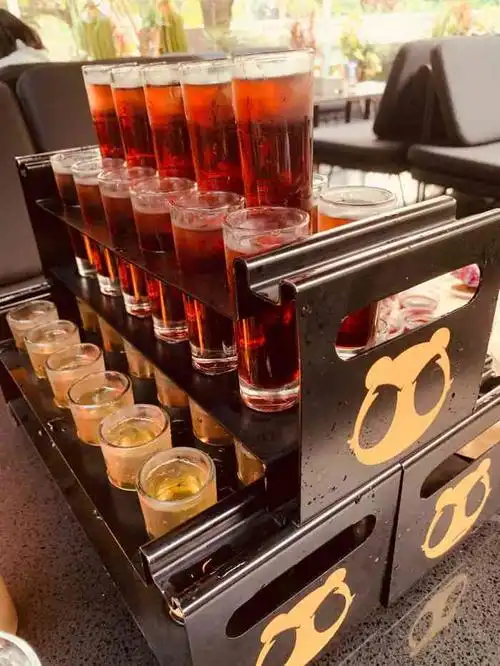 贰麻酒馆(兰桂坊店)-"梅子酒很好喝!荷塘月色,端上来时云雾缭绕.