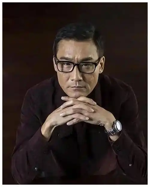 梁家辉花半亿送女儿出嫁,女婿身份意想不到,庆典低调不张扬.