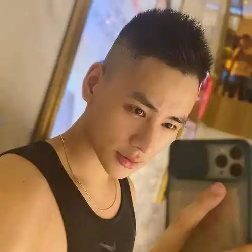 这4款男生"帅气"短发最适合秋天,剪完你也是高颜值小哥哥|发型|刘海