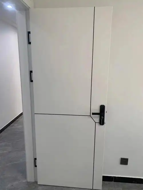 木门安装实拍图