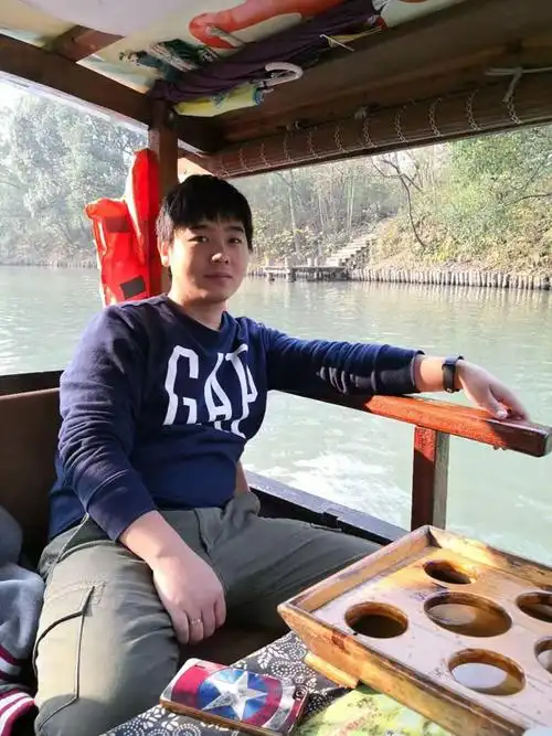 人物| 谢凌霄---行走在代码世界里的捕捉者