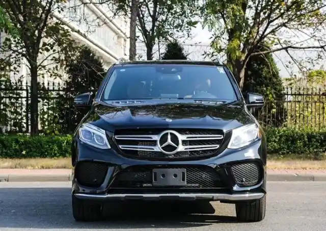 平行进口车加版奔驰gle550e天津港实拍图解